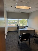 9300 Shelbyville Rd, Louisville, KY à louer Photo intérieure– Image 1 sur 5