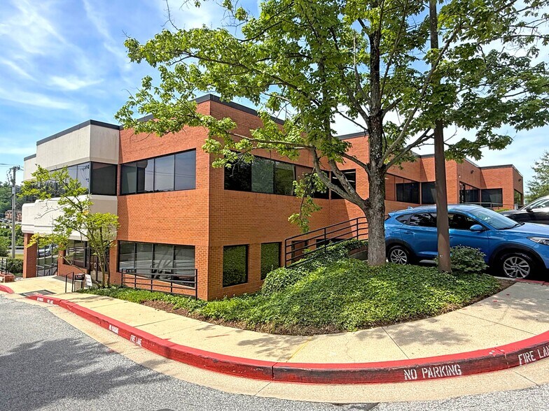 1312 Bellona Ave, Lutherville, MD à louer - Photo de l’immeuble – Image 2 sur 2