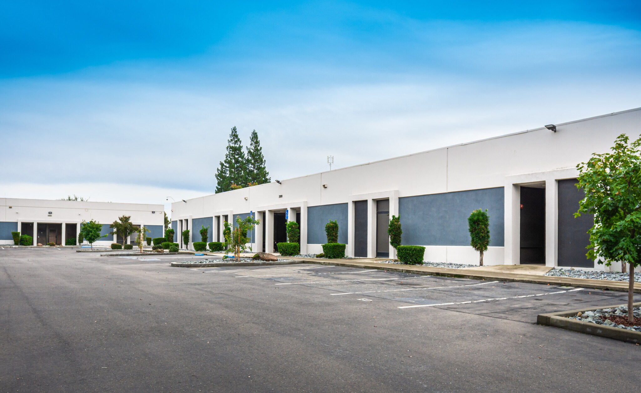 Gold Canal Data Center portefeuille de 2 biens à vendre sur LoopNet.fr Photo de l’immeuble– Image 1 sur 11