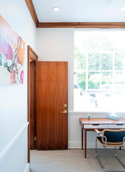 215 Church St, Decatur, GA à louer - Photo intérieure – Image 1 sur 35