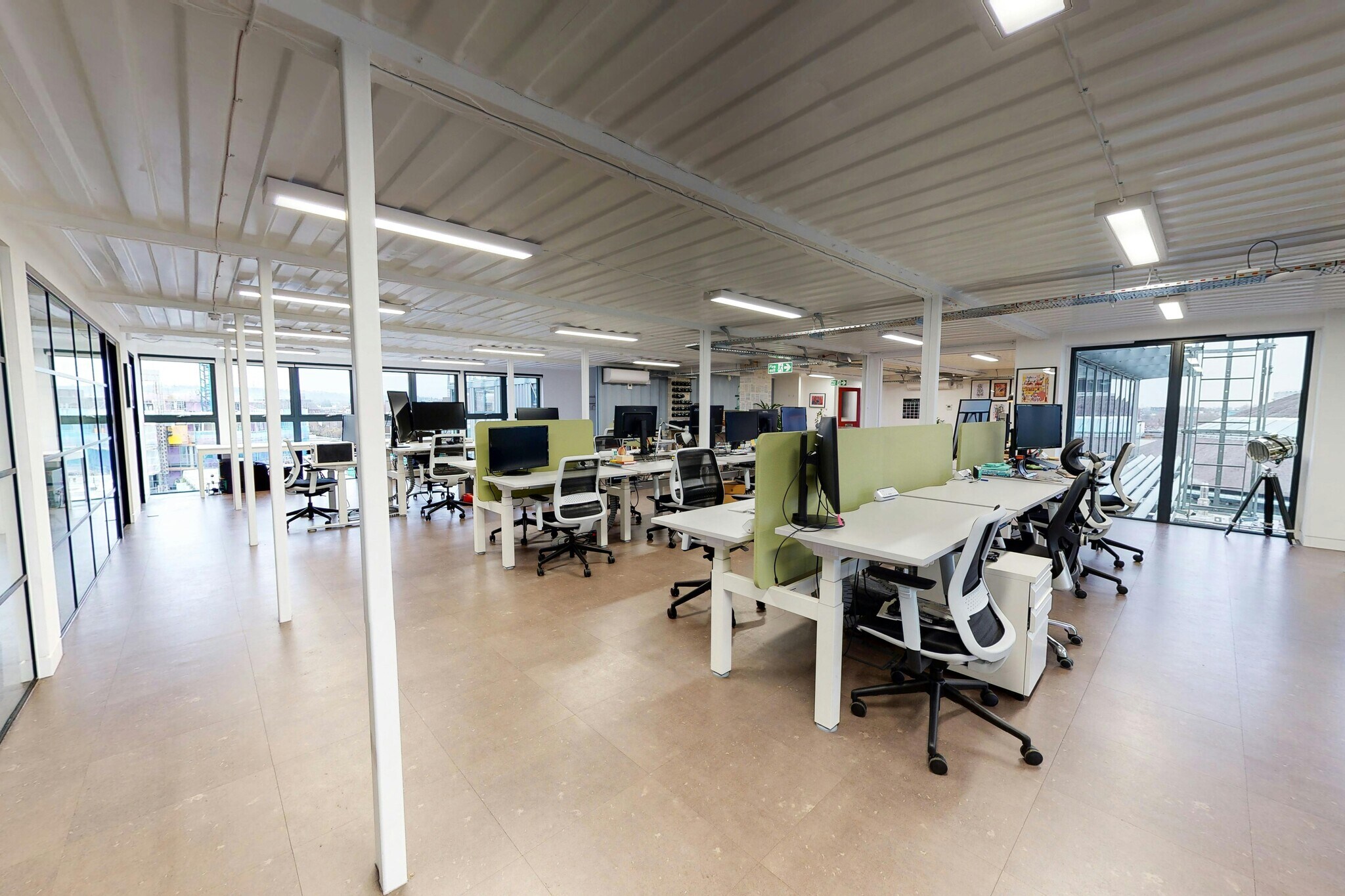 212 Regents Park Rd, Londres à louer Photo intérieure– Image 1 sur 39