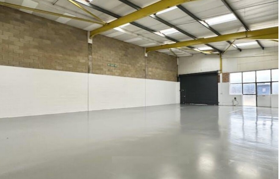 Babbage Rd, Stevenage à louer - Photo de l’immeuble – Image 2 sur 2