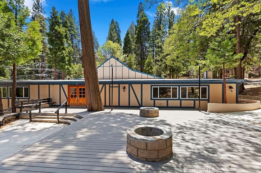 480 Cottage Grove Rd, Lake Arrowhead, CA à vendre - Photo de l’immeuble – Image 2 sur 48
