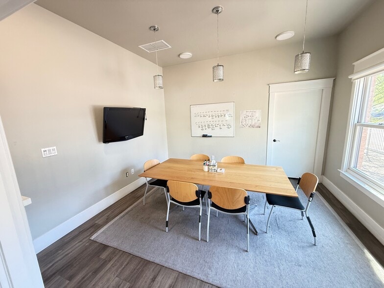 401 E Roosevelt St, Phoenix, AZ à louer - Photo de l’immeuble – Image 2 sur 10