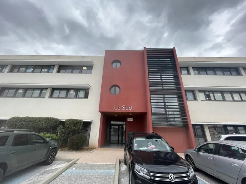 Bureau dans La Valette-du-Var à louer - Photo de l’immeuble – Image 1 sur 9