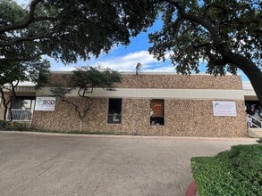 1600 N Stemmons Fwy, Carrollton, TX à louer Photo de l’immeuble– Image 1 sur 3