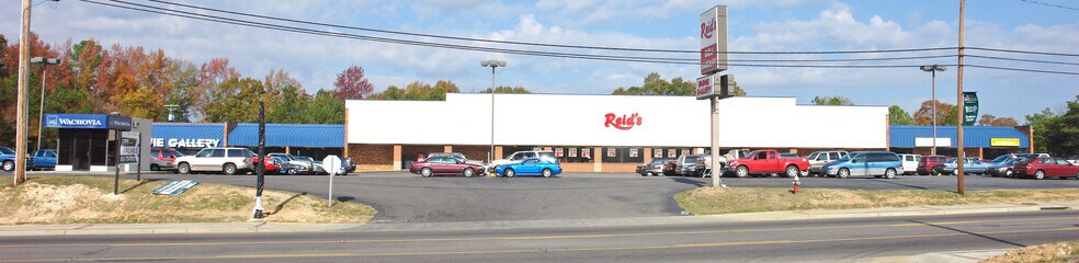 211-221 W Columbia Ave, Batesburg, SC à vendre - Photo de l’immeuble – Image 2 sur 10