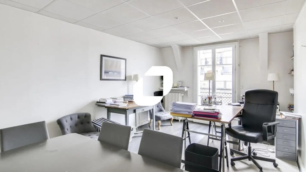 Rue Du Général Foy, Paris à louer - Photo intérieure – Image 2 sur 6