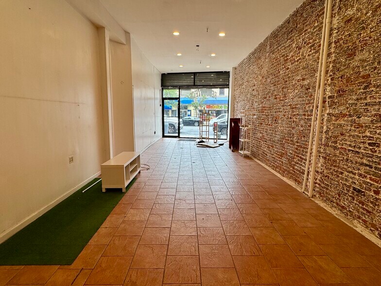 1407 Fulton St, Brooklyn, NY à louer - Photo de l’immeuble – Image 3 sur 11