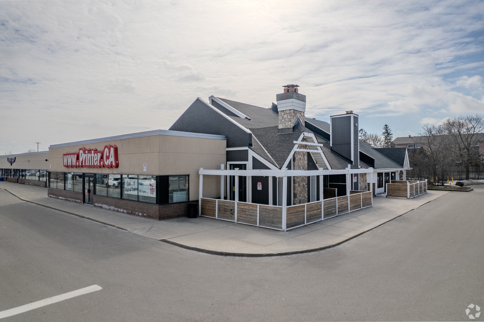 200-210 Centennial Pky N, Hamilton, ON à louer Photo de l’immeuble– Image 1 sur 1