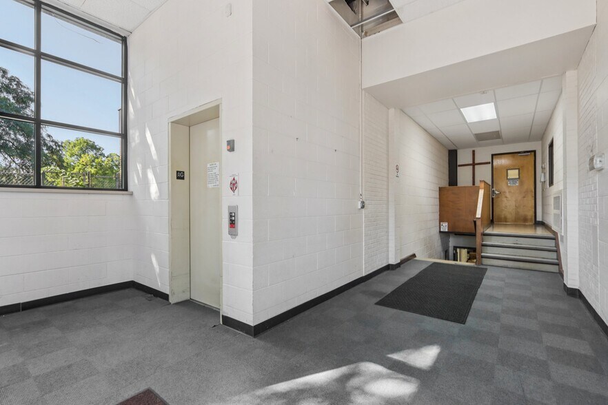 1645 N 25th St, Milwaukee, WI à vendre - Photo de l’immeuble – Image 3 sur 33