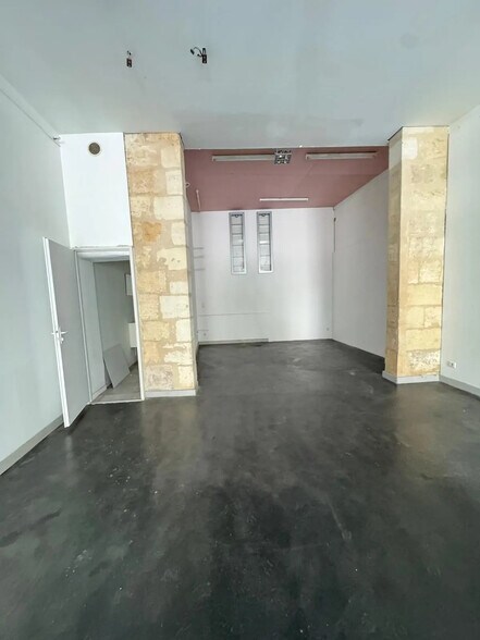 Local commercial dans Bordeaux à louer - Photo de l’immeuble – Image 3 sur 3