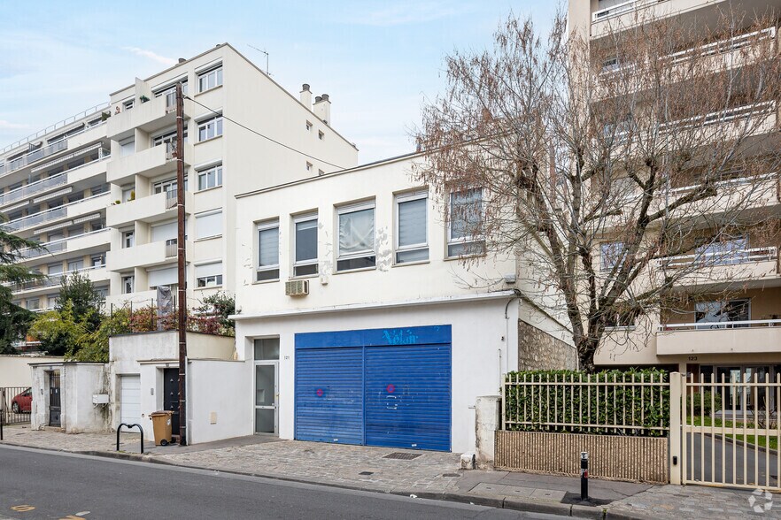 Local d'activités dans Courbevoie à vendre - Photo de l’immeuble – Image 2 sur 3