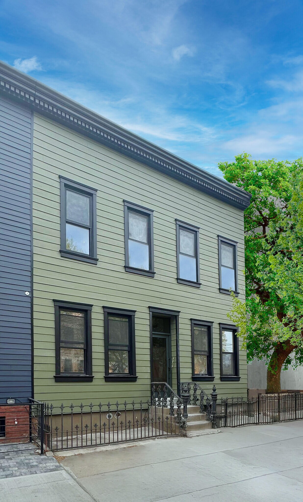139 Kingsland Ave, Brooklyn, NY à vendre Photo de l’immeuble– Image 1 sur 6