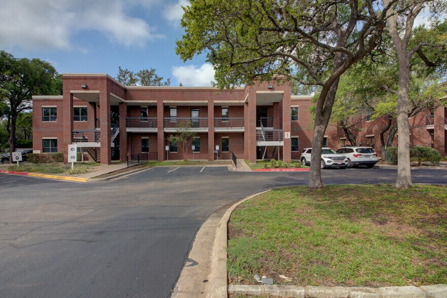 11824 Jollyville Rd, Austin, TX à louer - Photo de l’immeuble – Image 1 sur 5