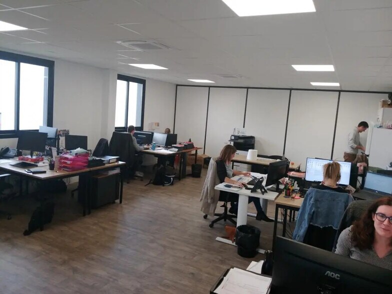 Bureau dans Andrézieux-Bouthéon à louer - Photo intérieure – Image 2 sur 6