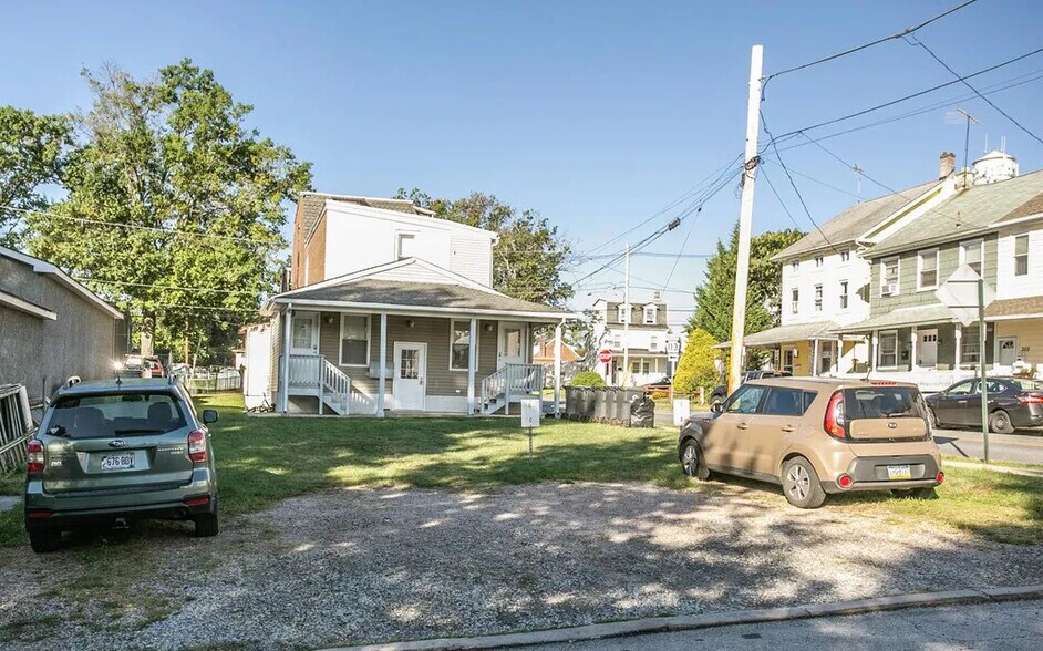 237 Franklin Ave, Phoenixville, PA à vendre - Photo de l’immeuble – Image 2 sur 7