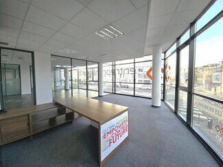 Plus de détails pour 32 Rue Victor Lagrange, Lyon - Bureau à louer