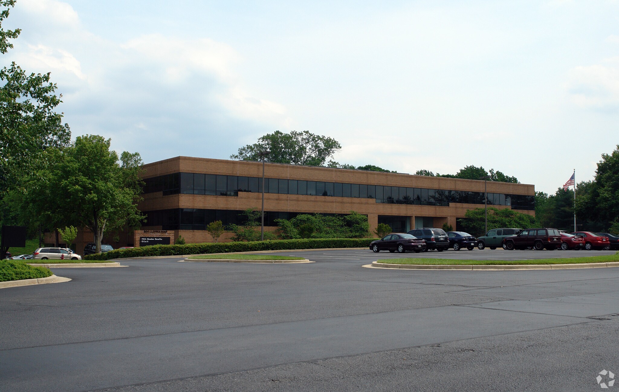 900 Clopper Rd, Gaithersburg, MD à vendre Photo principale– Image 1 sur 4