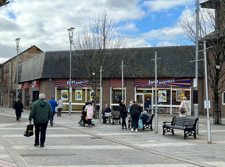 Market St, Bridgend à louer - Photo principale – Image 1 sur 2