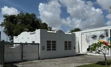 270 NE 60th St, Miami, FL à louer Photo de l’immeuble– Image 1 sur 7