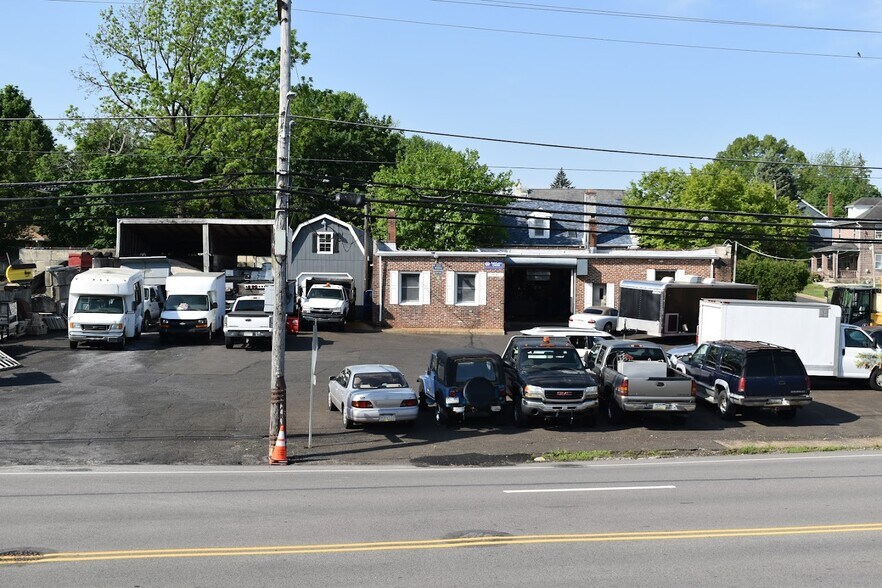 2430 Old Welsh Rd, Willow Grove, PA à vendre - Photo de l’immeuble – Image 2 sur 5