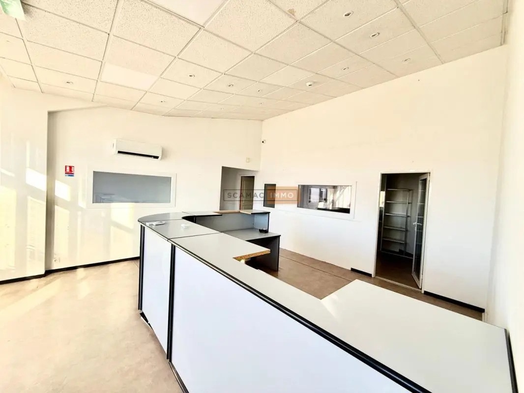 Industriel/Logistique dans Le Muy à louer Photo intérieure– Image 1 sur 14