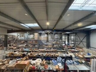 Plus de détails pour Bureau, Local d'activités à louer