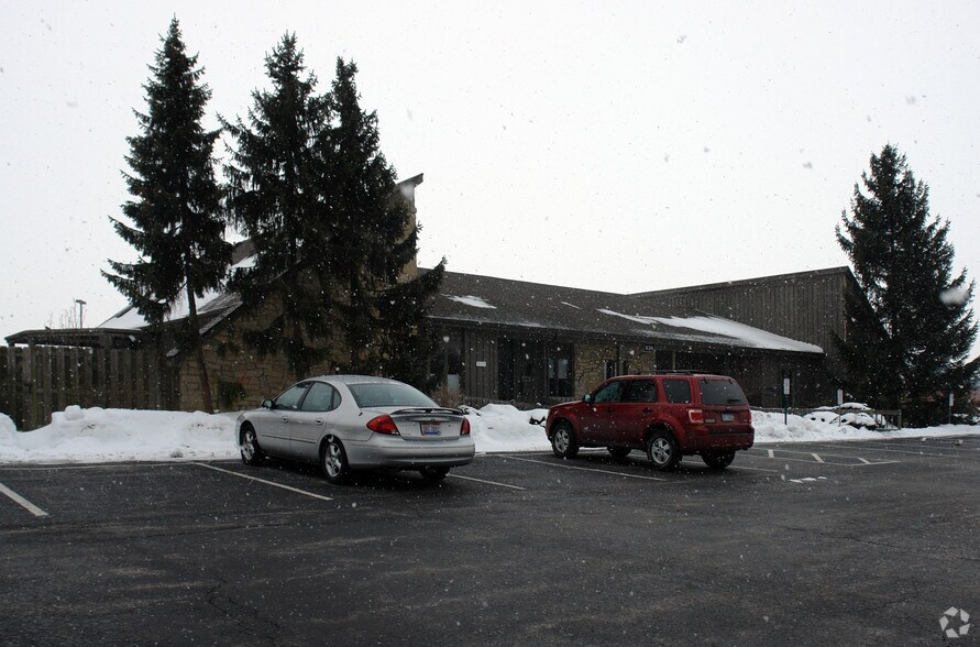 836 W South Boundary St, Perrysburg, OH à louer - Photo principale – Image 1 sur 27