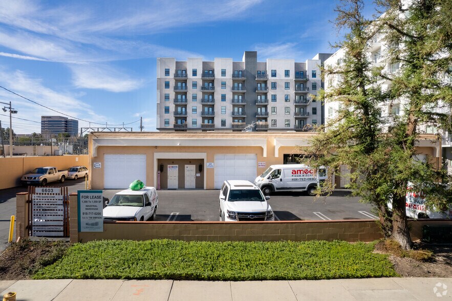6603 Independence Ave, Canoga Park, CA à louer - Photo de l’immeuble – Image 2 sur 5