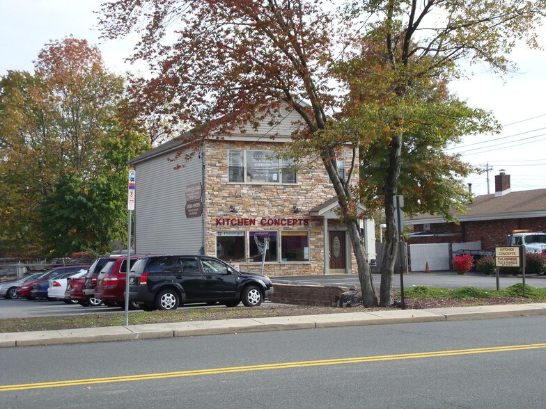 422 Livingston St, Norwood, NJ à vendre - Photo de l’immeuble – Image 2 sur 2