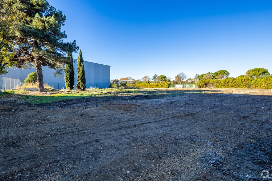 230 Rue Frédéric Joliot Curie, Aix-en-Provence à louer - Photo principale – Image 1 sur 11