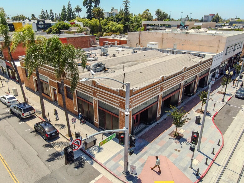 302 W 4th St, Santa Ana, CA à vendre - Photo de l’immeuble – Image 2 sur 40