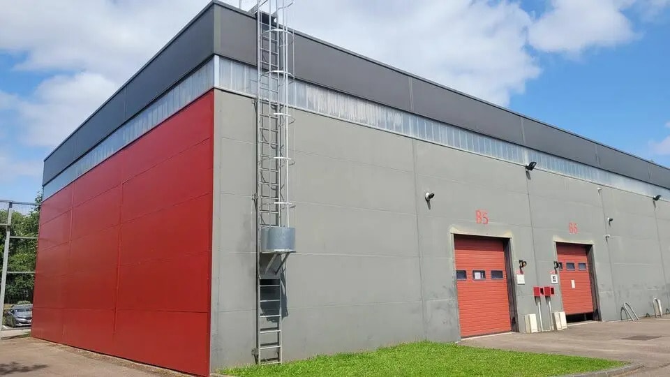 Local d’activités dans Rouen à louer - Photo de l’immeuble – Image 3 sur 9