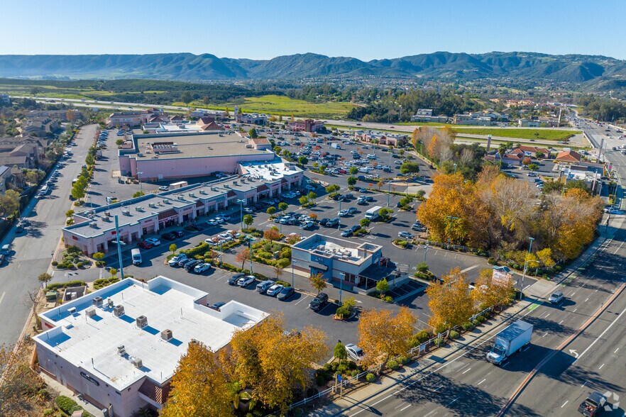 23805-23905 Clinton Keith Rd, Wildomar, CA à louer - Photo de l’immeuble – Image 3 sur 6