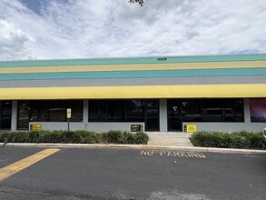 4990 SW 52nd St, Fort Lauderdale, FL à louer Photo intérieure– Image 1 sur 4