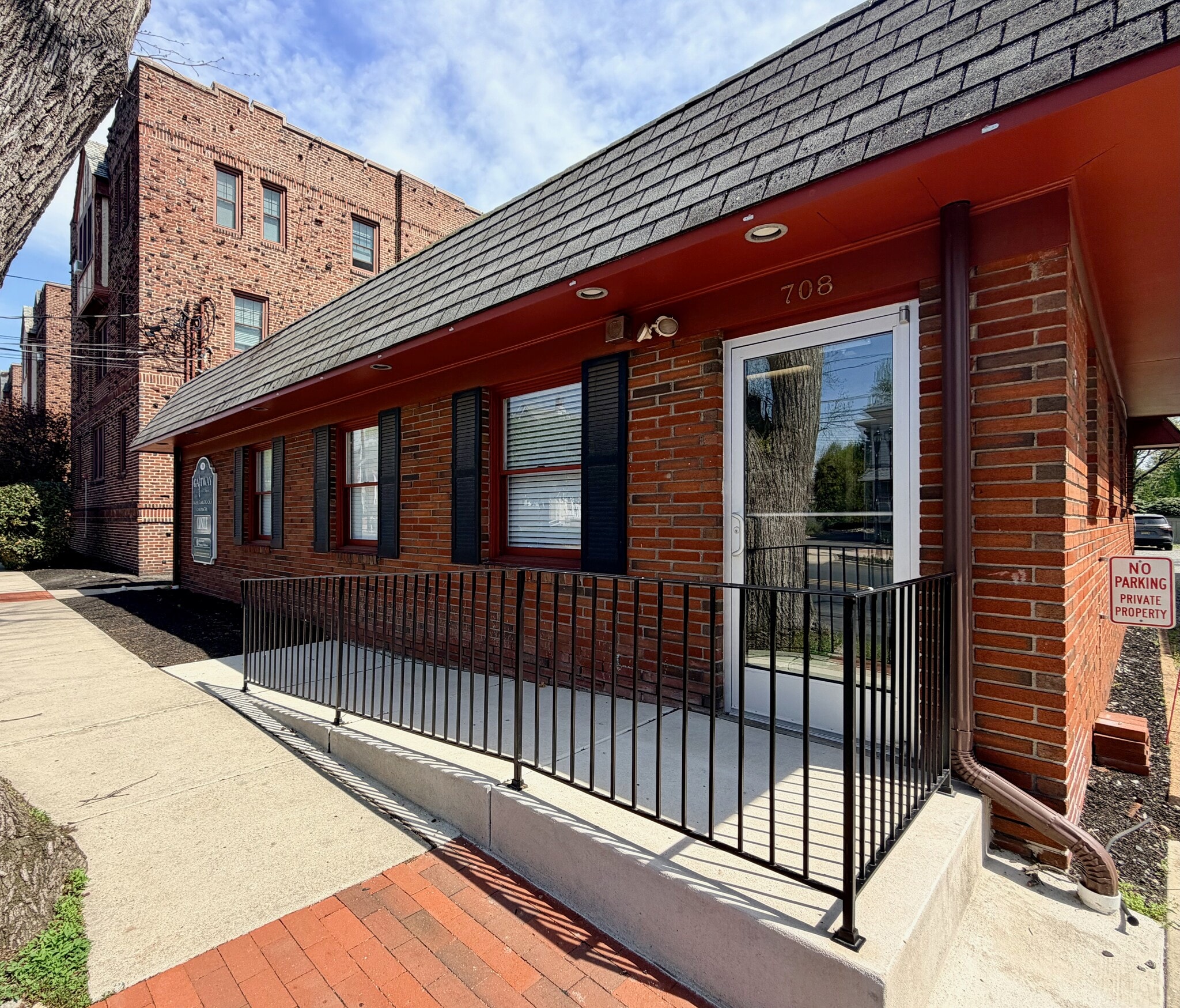 708 Station Ave, Haddon Heights, NJ à louer Photo intérieure– Image 1 sur 3