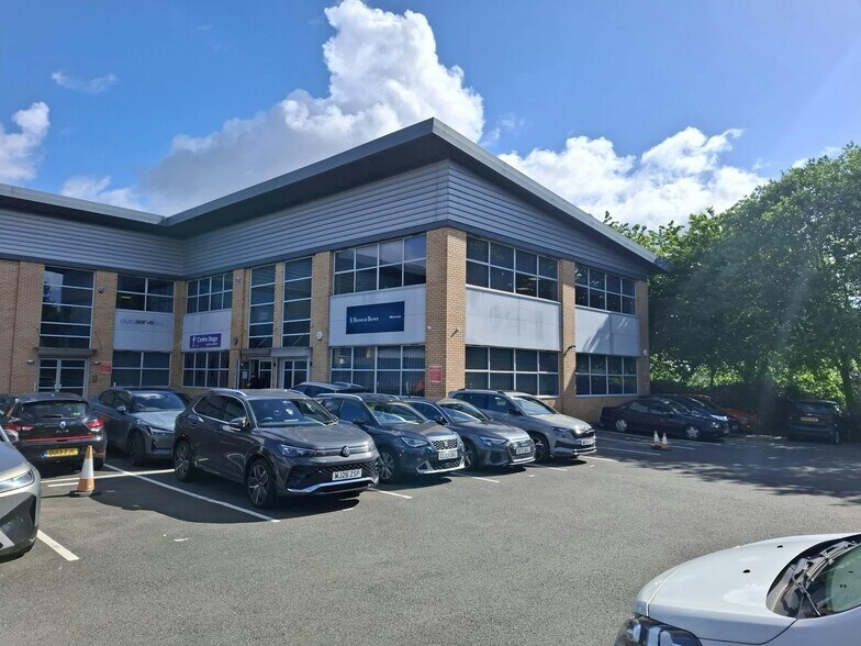 Steelpark Rd, Halesowen à vendre - Photo de l’immeuble – Image 2 sur 6