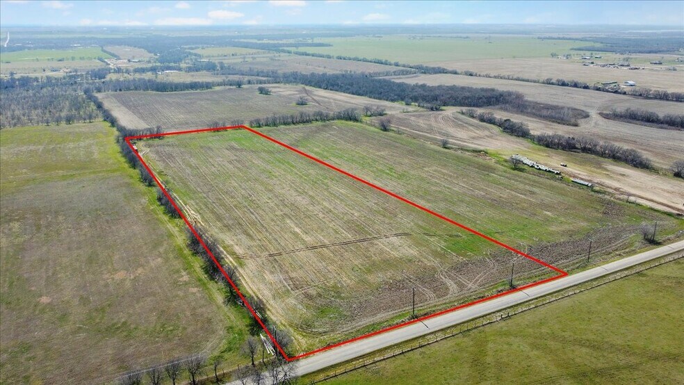 10.11 Airport rd, Tioga, TX à vendre - Photo de l’immeuble – Image 1 sur 8
