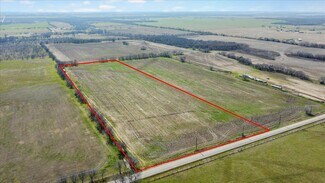 Plus de détails pour 10.11 Airport rd, Tioga, TX - Terrain à vendre
