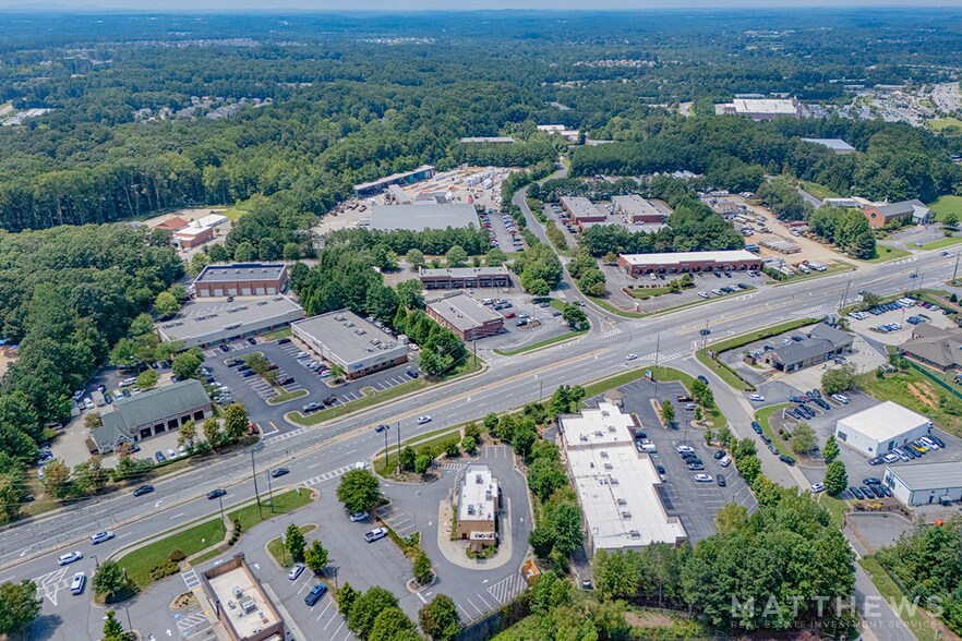 5941 Bethelview Rd, Cumming, GA à vendre - Photo de l’immeuble – Image 2 sur 4