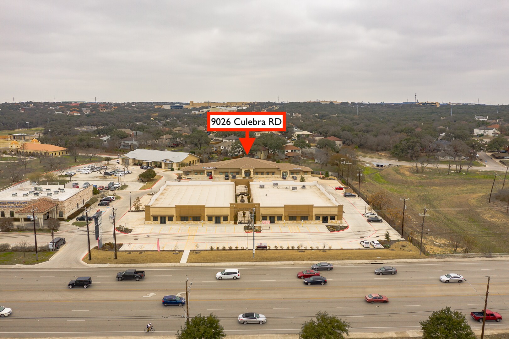 9026 Culebra Rd, San Antonio, TX à louer Photo de l’immeuble– Image 1 sur 30