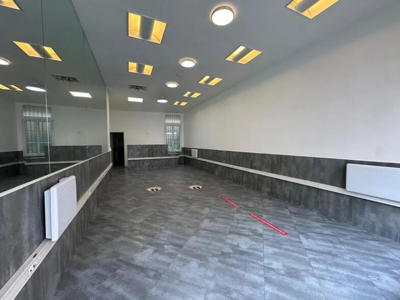 40 Rue Saint-Jacques, Paris à louer - Photo de l’immeuble – Image 2 sur 15