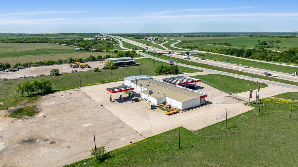 15881 Ih 35, Salado, TX à louer - Photo de l’immeuble – Image 3 sur 9
