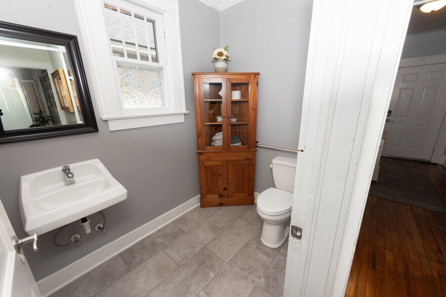 485 S Pine St, Spartanburg, SC à louer - Photo de l’immeuble – Image 3 sur 19