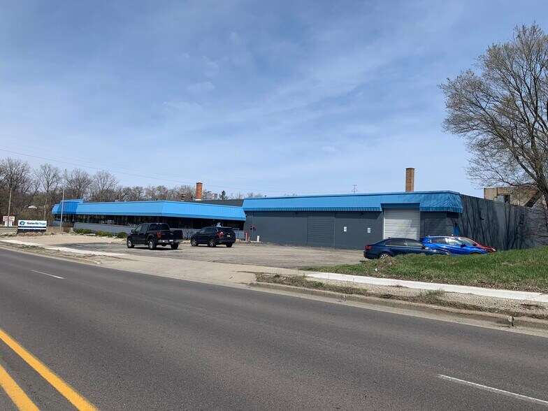 345 32nd St SW, Wyoming, MI à louer - Photo de l’immeuble – Image 2 sur 6