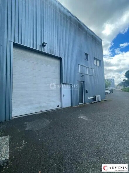 Local d’activités dans Villenave-d'Ornon à louer - Photo de l’immeuble – Image 1 sur 7