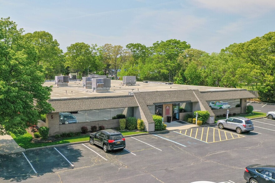 3235 Route 112, Medford, NY à louer - Photo de l’immeuble – Image 3 sur 14