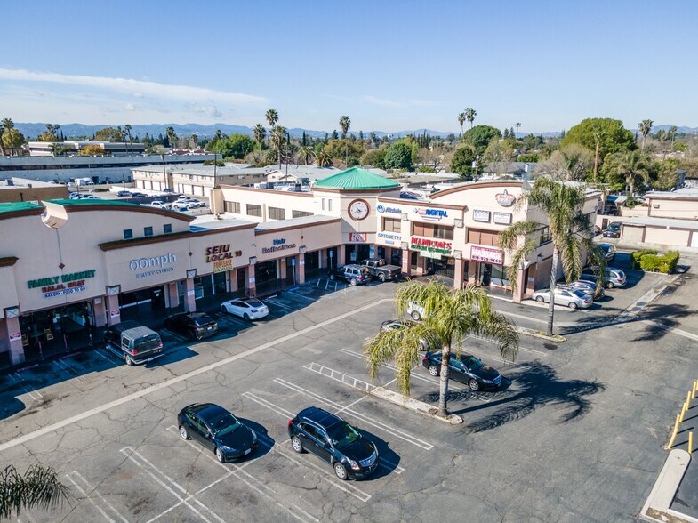 8363 Reseda Blvd, Northridge, CA à louer - Photo de l’immeuble – Image 3 sur 6