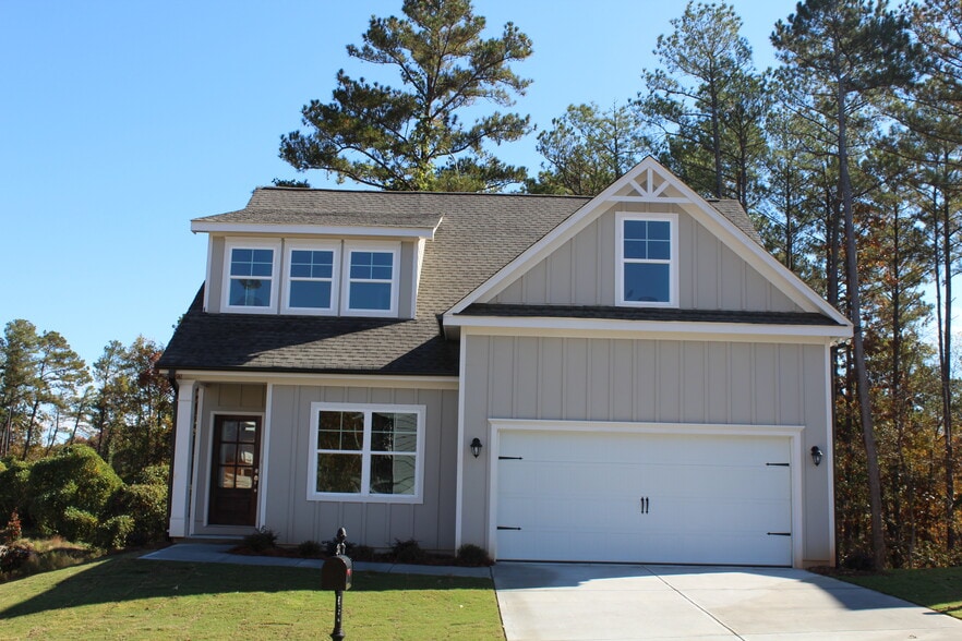 201 Melba Ln, Athens, GA à vendre - Photo principale – Image 1 sur 1
